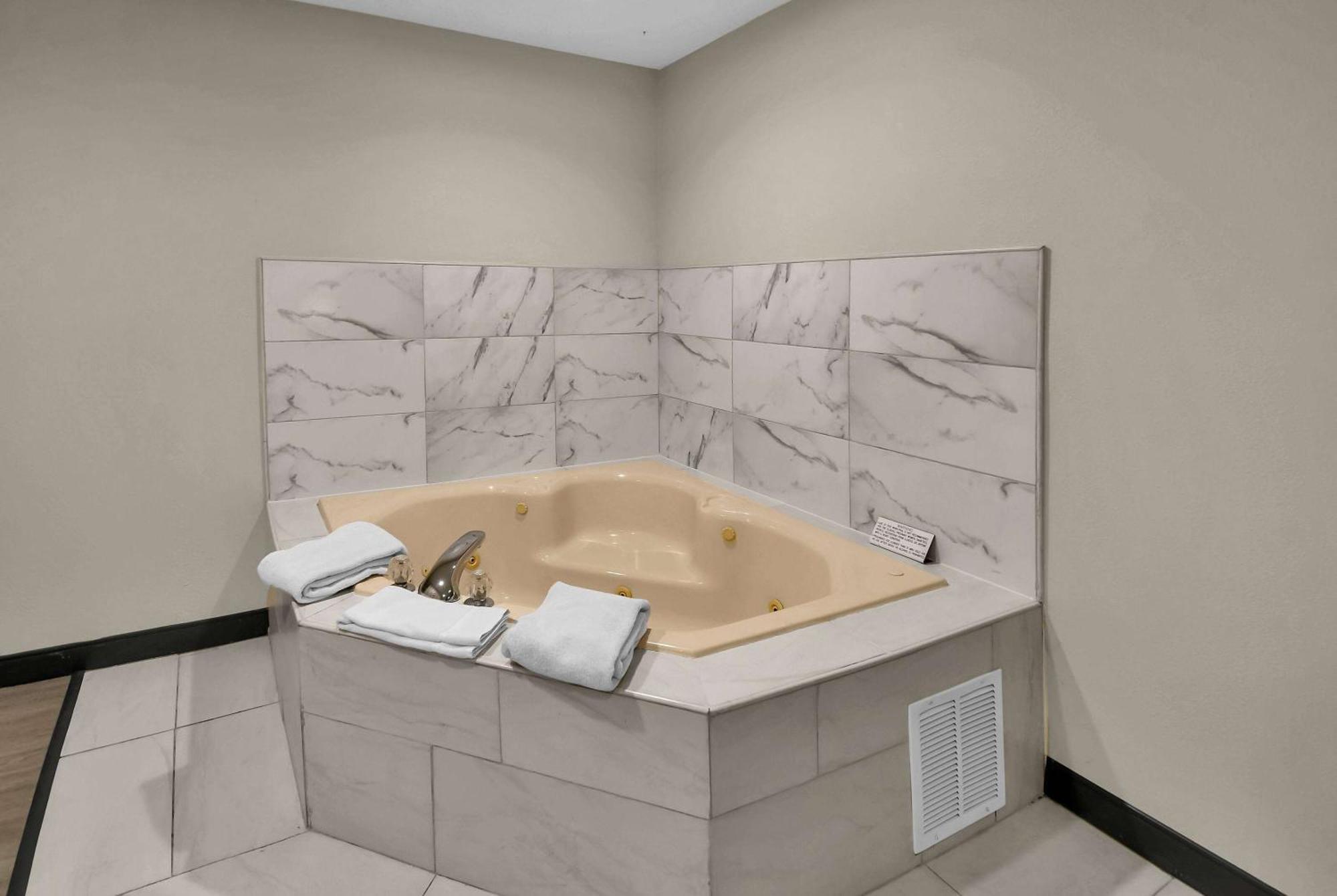 Baymont By Wyndham Zanesville Ngoại thất bức ảnh